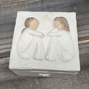 Willow Tree Friendship Trinket Box by Susan Lordi 2003 Demdaco